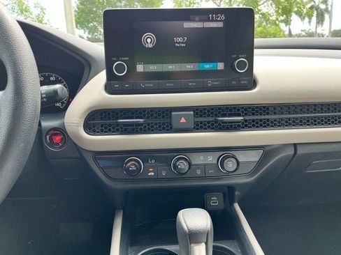 Used 2025 Honda HR-V LX image 10
