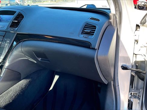 Used 2011 Buick Regal CXL image 19