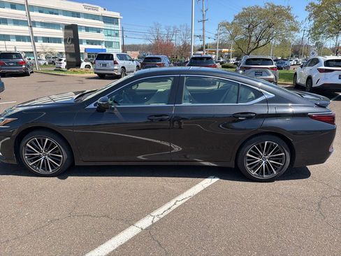 Used 2025 Lexus ES 350 w/ Premium Package image 8