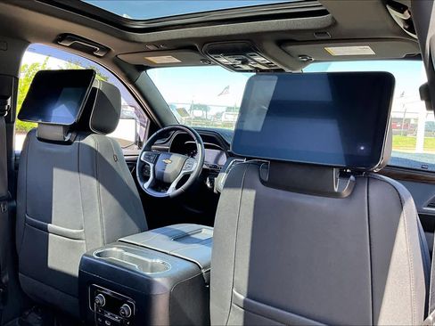 Used 2023 Chevrolet Tahoe Premier w/ Advanced Technology Package AWD/4WD image 10