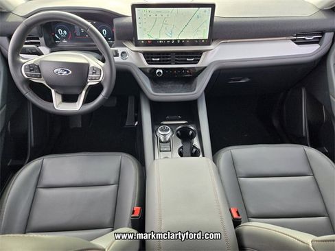 New 2025 Ford Explorer Active w/ Active Comfort Package image 9