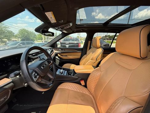 Used 2024 Jeep Grand Cherokee Summit w/ High Altitude Package AWD/4WD image 11