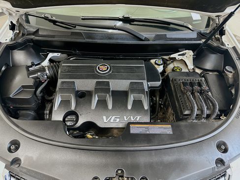 Used 2015 Cadillac SRX Luxury w/ Driver Awareness Package image 35