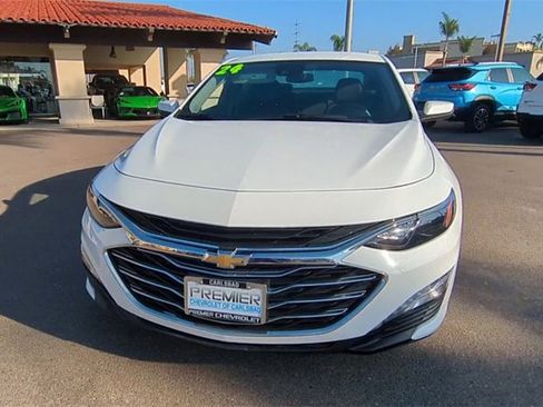 Used 2024 Chevrolet Malibu LT image 3