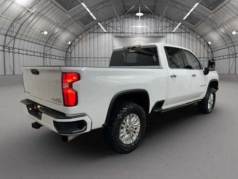 Used 2021 Chevrolet Silverado 2500 High Country w/ Z71 Off-Road Package AWD/4WD image 6