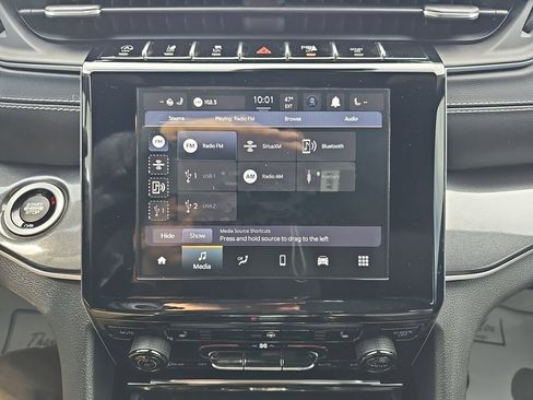 Used 2023 Jeep Grand Cherokee L Laredo image 26