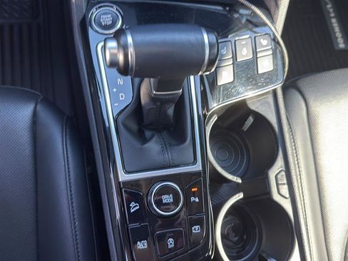 Used 2023 Kia Sportage SX image 7