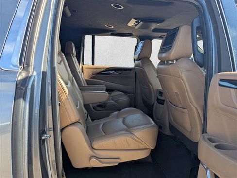 Used 2018 Cadillac Escalade ESV Platinum image 15