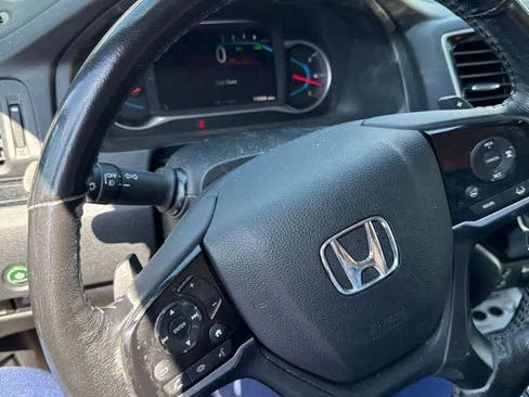 Used 2019 Honda Pilot Elite image 3