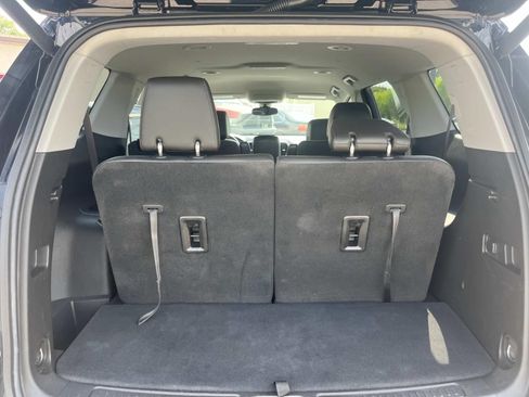 Used 2023 GMC Acadia AT4 w/ Preferred Package AWD/4WD image 12