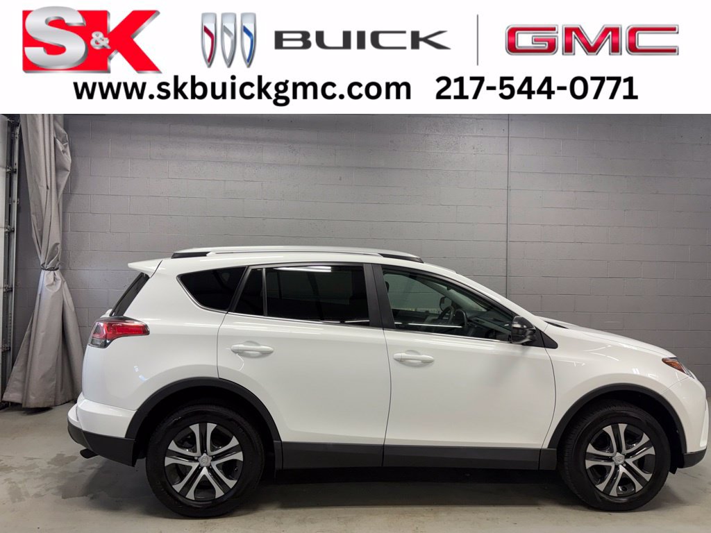 Used 2016 Toyota RAV4 LE AWD/4WD image 1
