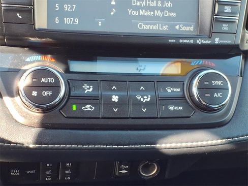 Used 2018 Toyota RAV4 Limited image 43