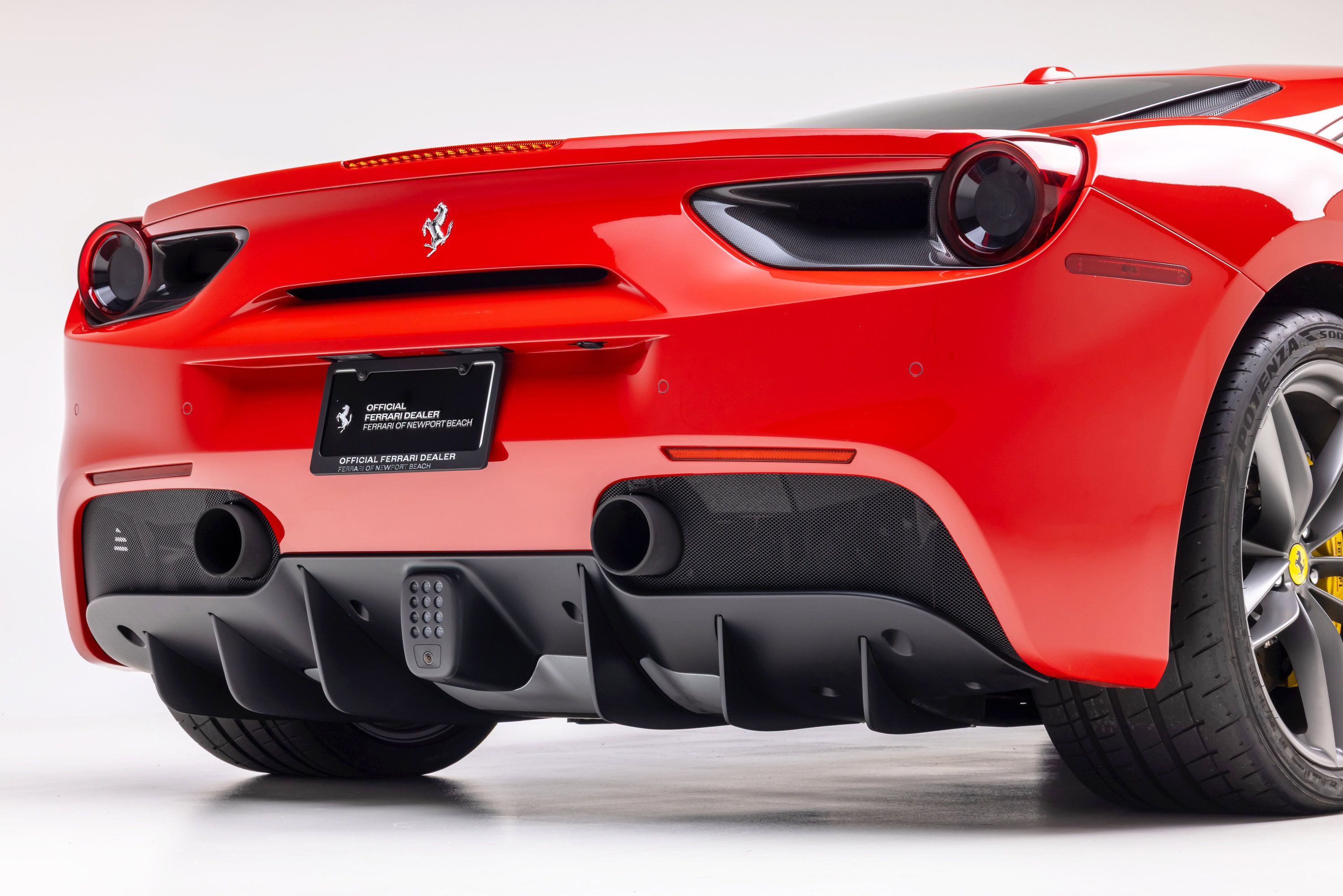 Certified 2018 Ferrari 488 GTB RWD image 16