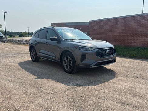 Used 2024 Ford Escape ST-Line w/ Tech Pack #1 AWD/4WD image 2