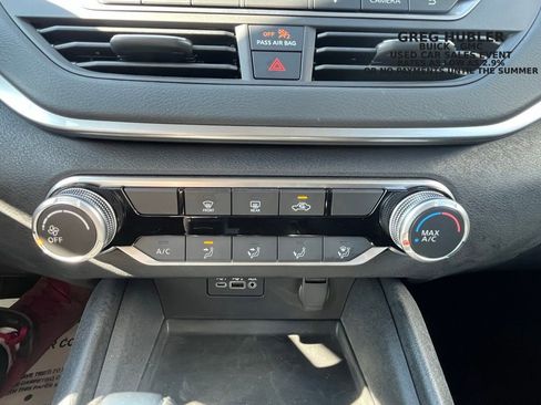 Used 2022 Nissan Altima 2.5 SV image 34