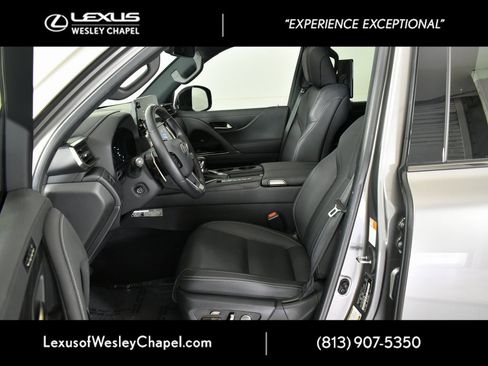 Used 2023 Lexus LX 600 4WD w/ Luxury Package image 19