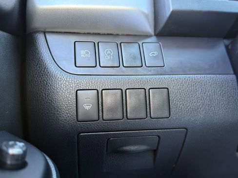 Used 2017 Toyota Highlander XLE image 24