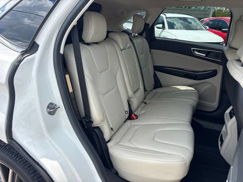 Used 2020 Ford Edge Titanium FWD image 15