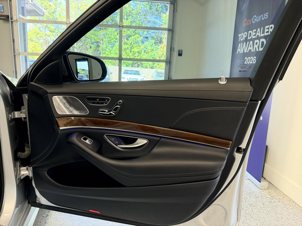 Used 2015 Mercedes-Benz S 550 Sedan image 29