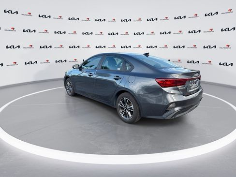Certified 2024 Kia Forte LXS FWD image 6