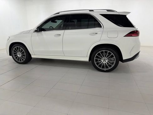 Used 2024 Mercedes-Benz GLE 450e 4MATIC image 2