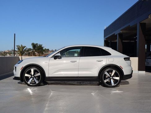 New 2026 Porsche Macan Electric image 2