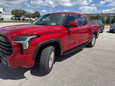 Used 2022 Toyota Tundra SR5 w/ Advanced Technology Package image 2
