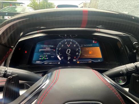 Used 2024 Chevrolet Corvette Z06 RWD image 14