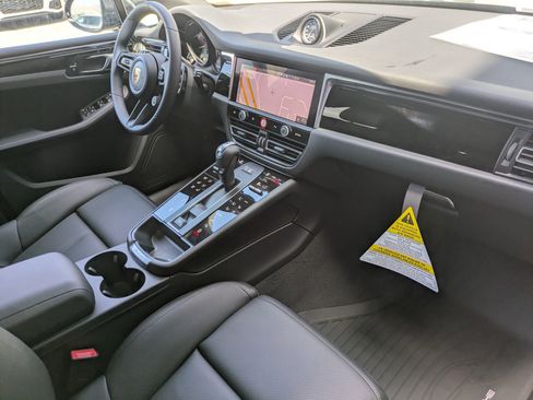 New 2025 Porsche Macan image 26