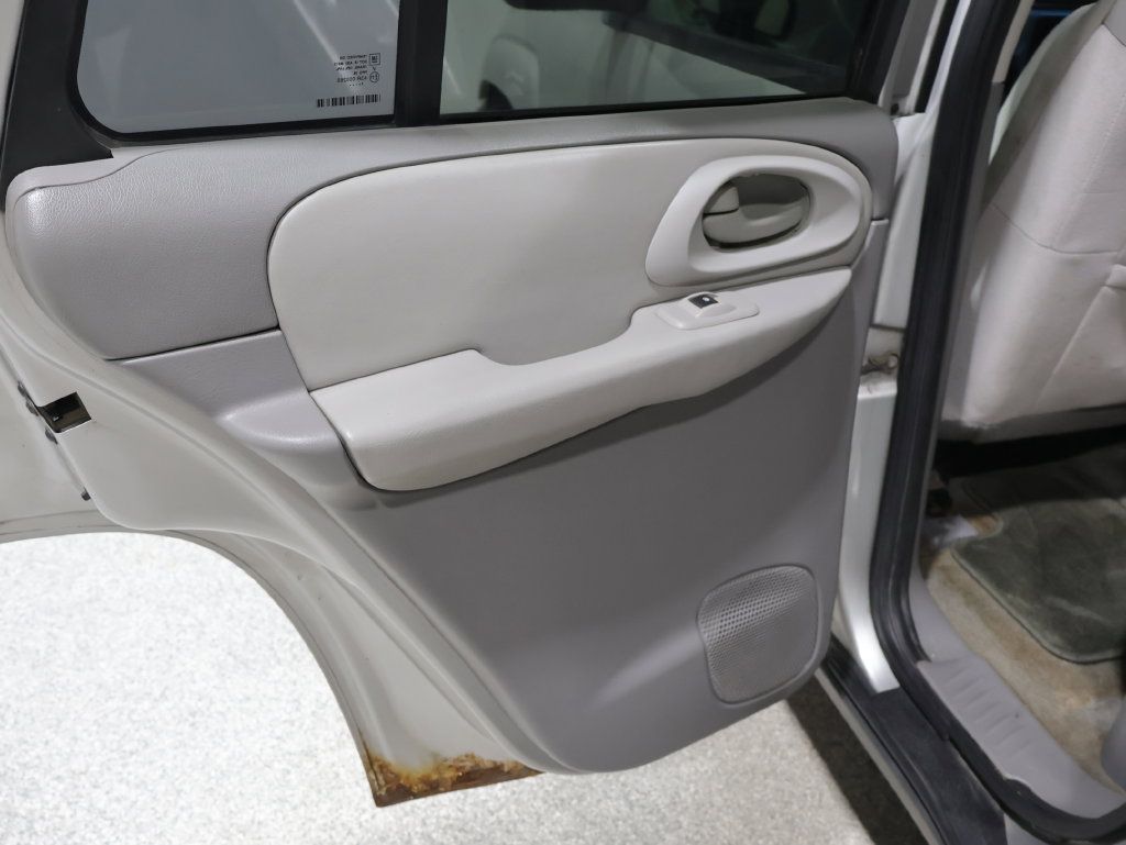 Used 2008 Chevrolet TrailBlazer 4WD image 24