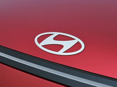 Used 2025 Hyundai Kona SEL FWD image 31