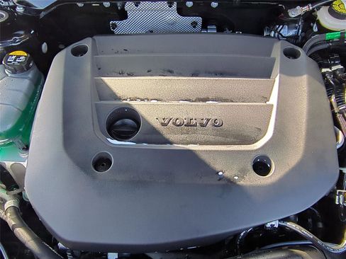 New 2026 Volvo XC40 B5 Ultra w/ Protection Package Premier image 24