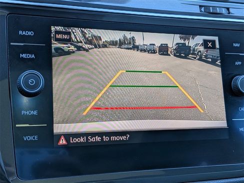 Used 2020 Volkswagen Tiguan SEL image 22