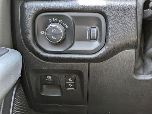 Used 2021 RAM 1500 Big Horn AWD/4WD image 17