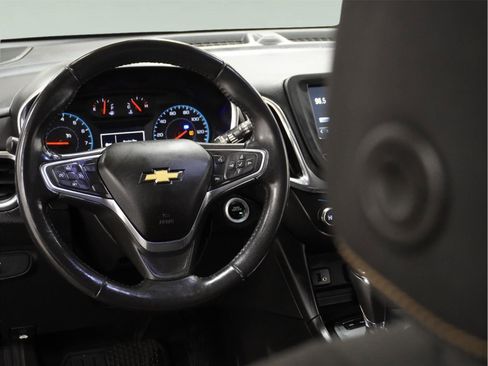 Used 2018 Chevrolet Equinox LT image 27