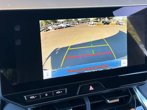 Certified 2024 Toyota Venza XLE image 24