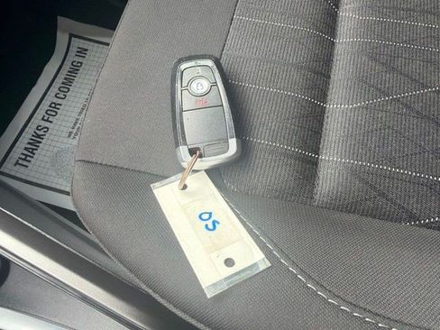 Used 2021 Ford EcoSport SE w/ SE Convenience Package FWD image 32