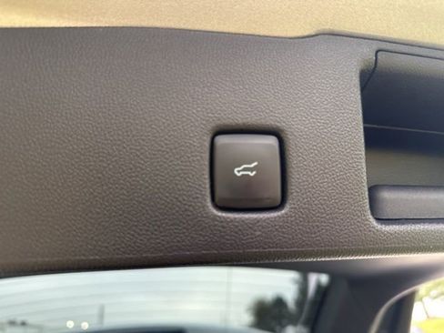 Used 2021 Ford Escape SEL w/ Technology Package image 44