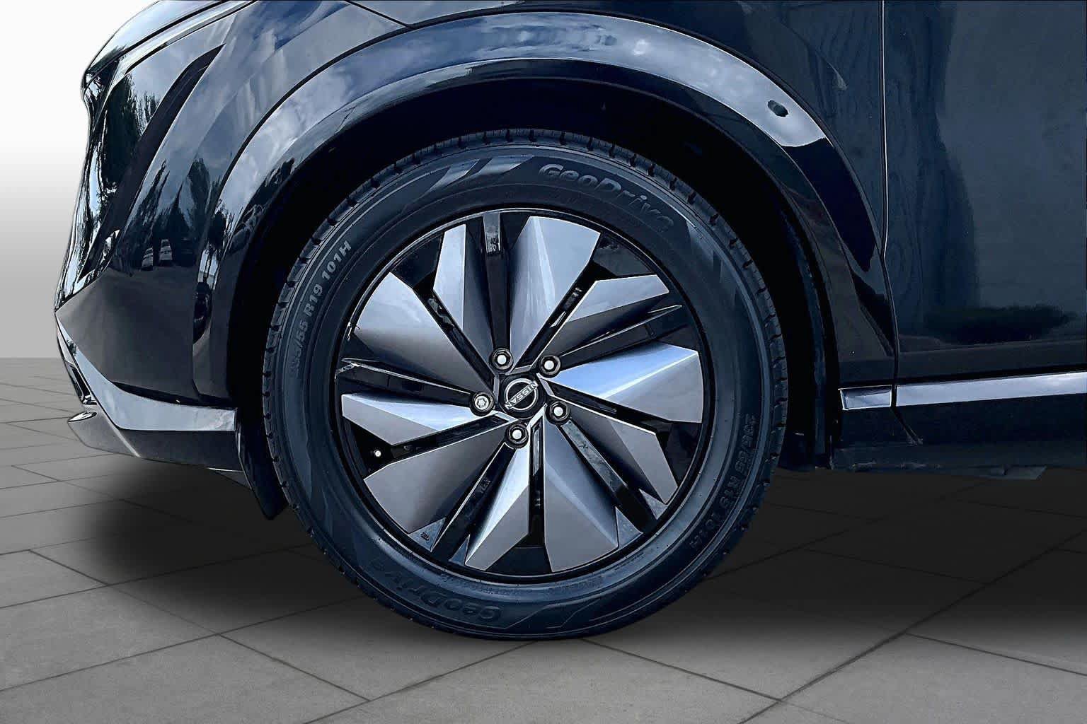 Certified 2023 Nissan Ariya FWD image 10