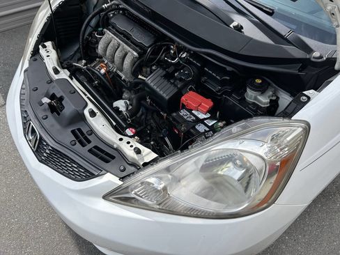 Used 2010 Honda Fit Sport image 16