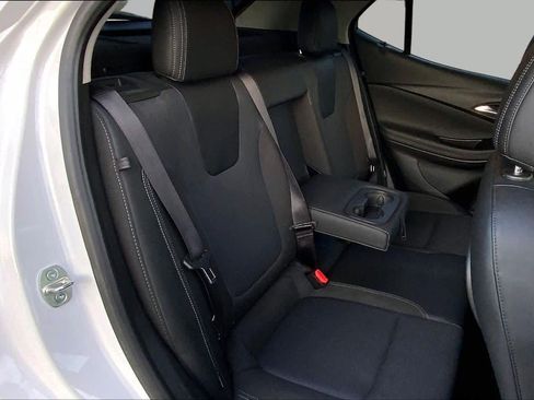 Used 2022 Buick Encore GX Select w/ Sport Touring Package FWD image 19