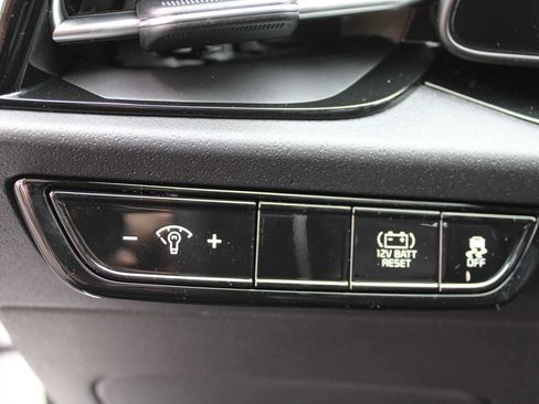 New 2025 Kia Niro EX image 22