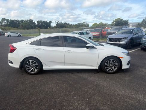 Used 2017 Honda Civic EX image 8