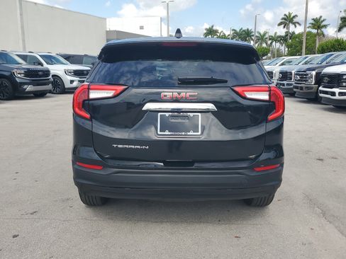 Used 2024 GMC Terrain SLE FWD image 6