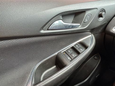 Used 2017 Chevrolet Cruze LT w/ LT True North Edition image 29