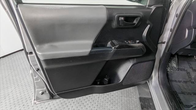 Used 2017 Toyota Tacoma SR5 RWD image 13