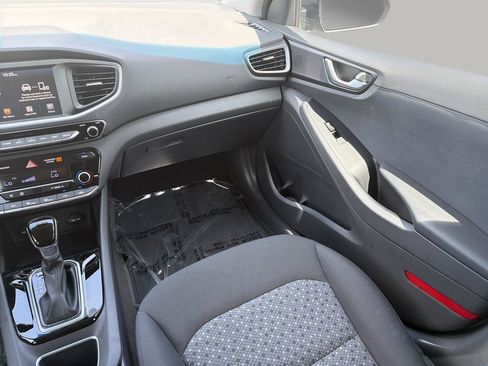 Used 2018 Hyundai Ioniq Blue FWD image 15