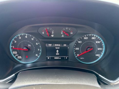 Used 2018 Chevrolet Equinox LT AWD/4WD image 19