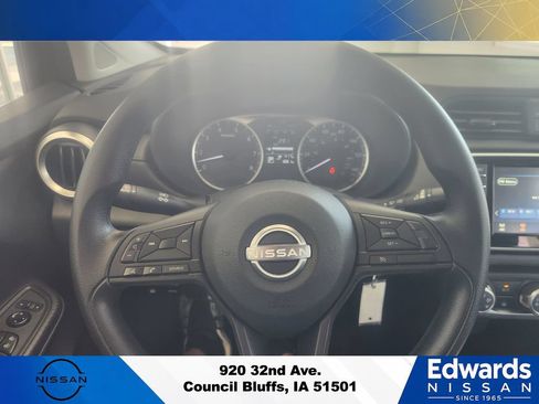 New 2025 Nissan Versa S w/ Trunk Package FWD image 21