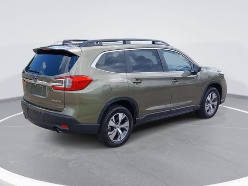 Certified 2024 Subaru Ascent Premium w/ Convenience Package AWD/4WD image 5